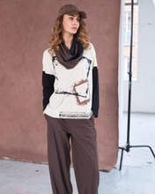 Load image into Gallery viewer, NAYA - NAW25 113 - Two Tone Neck Scarf
