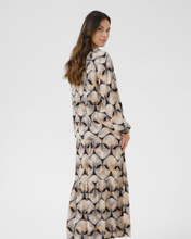 Load image into Gallery viewer, CREAM - TIAH SHIRT

