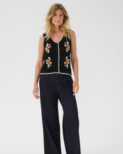 Load image into Gallery viewer, CREAM - FRUST KNIT VEST
