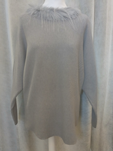 Load image into Gallery viewer, PARAMOUR - FUR JUMPER 8012
