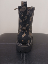 Load image into Gallery viewer, LUNAR - DAZZLE BLACK FLORAL BOOT
