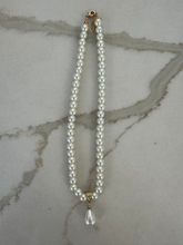 Load image into Gallery viewer, Nouvelle Pearl Necklace

