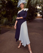 Load image into Gallery viewer, INVITATIONS BY Veni Infantino - 36070 - NAVY / IVORY
