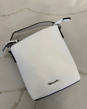 Load image into Gallery viewer, Tamaris Alessia Bag

