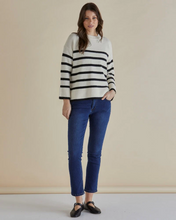 Load image into Gallery viewer, BETTY - EDITH KNIT JUMPER

