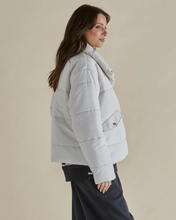 Load image into Gallery viewer, BETTY - PRESELY PUFFER JKT
