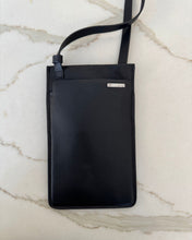 Load image into Gallery viewer, RINO &amp; PELLE - KARIA PHONE BAG BLACK
