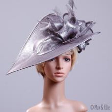 Load image into Gallery viewer, Max &amp; Ellie - WD5 Fascinator
