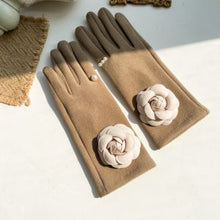 Load image into Gallery viewer, QB - PCHA - HA233 - GLOVES WITH CAMELLIA
